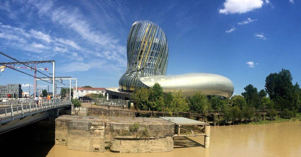 la cité du vin is a msueum/theme park in france that celebrates what?